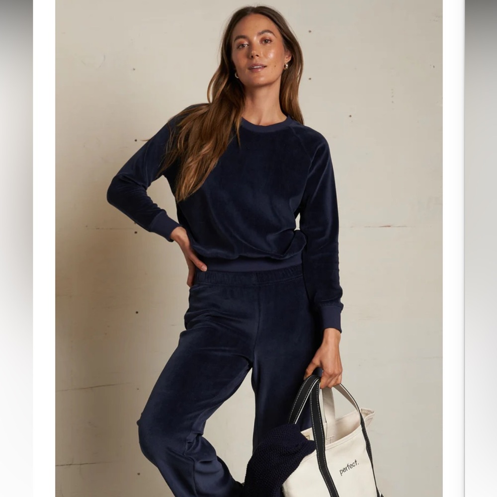 Perfectwhitetee Set - Stella velour crewneck sweatshirt & pull on sweatpants